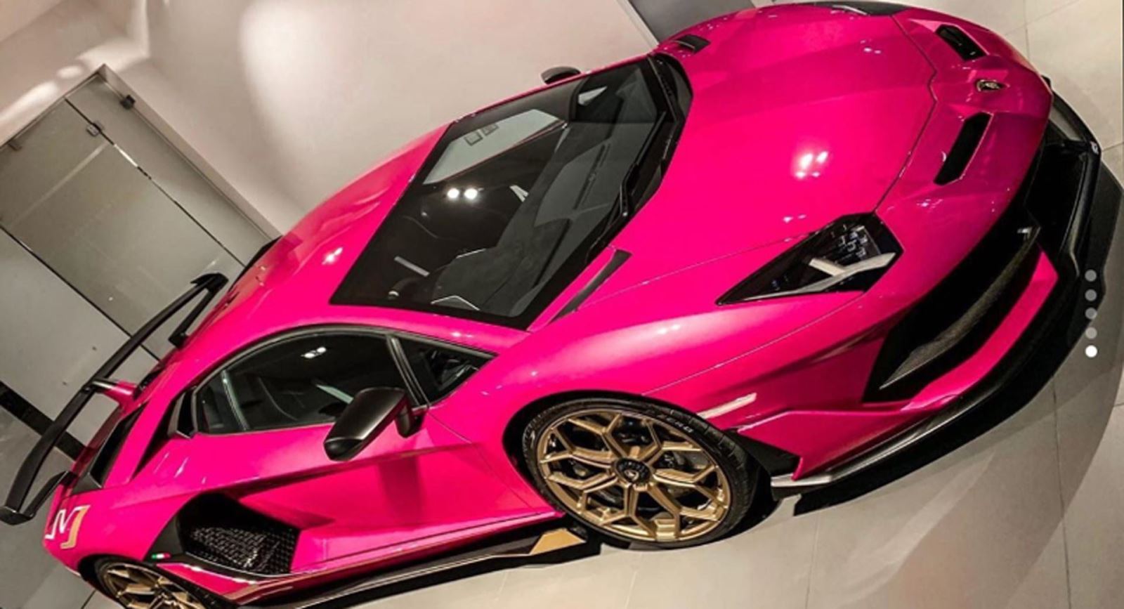 Siêu xe Lamborghini Sian nổi bật với màu sơn độc nhất vô nhị