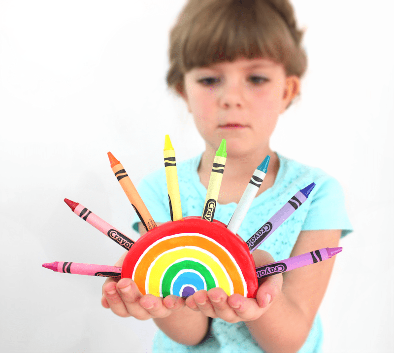 DIY Rainbow Crayon Holder Tutorial 4