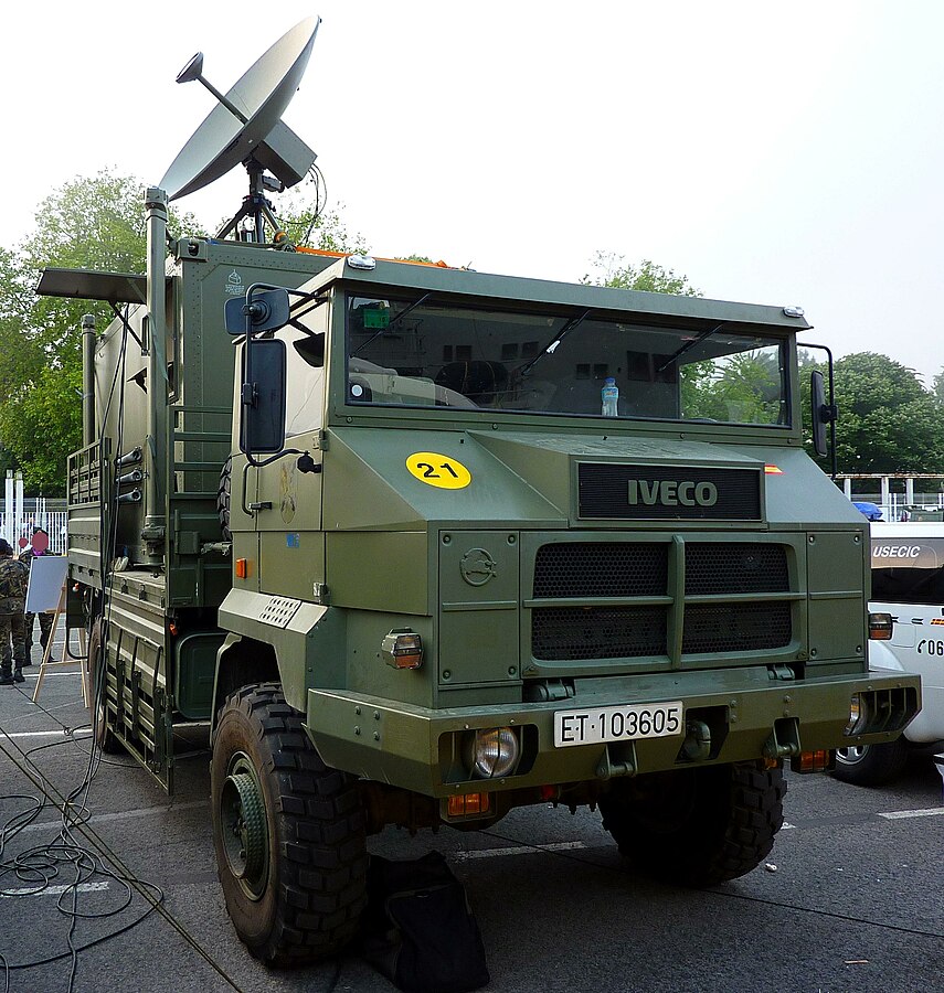 camion militare  Iveco Pegaso 7226 855px-Iveco-Pegaso_7226_SIMACET_E.T.