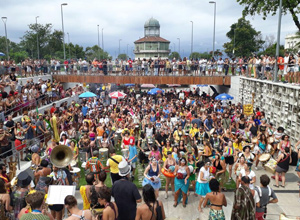Blocos no oficiais fazem esquenta de Carnaval em ruas do RJ  Zo Guimares - 07.jan.18/ Folhapress