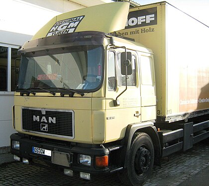 MAN F 90  camion 420px-MAN_F_90_LKW